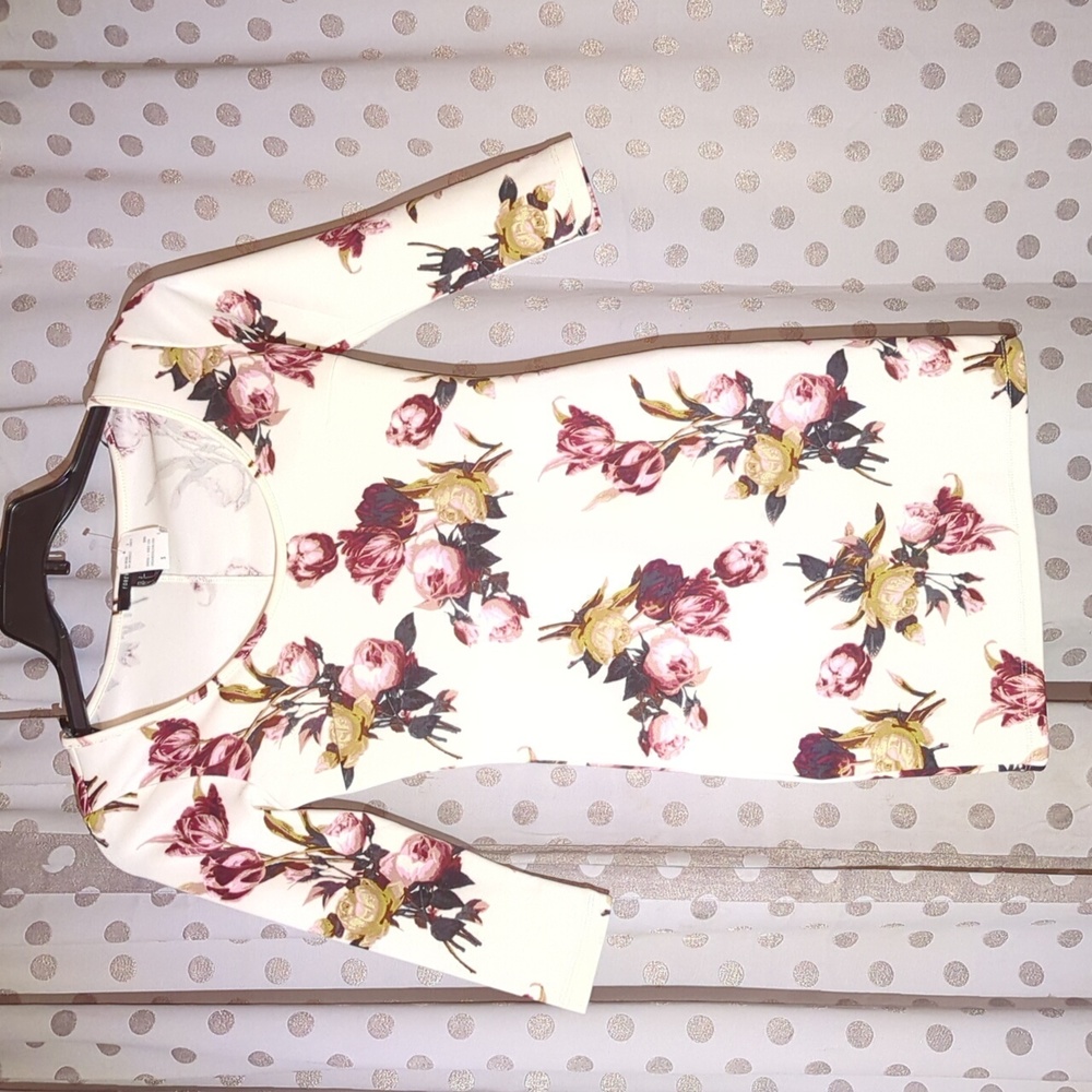 FOREVER 21 Long Sleeve Knee Length Floral Dress Small NWT